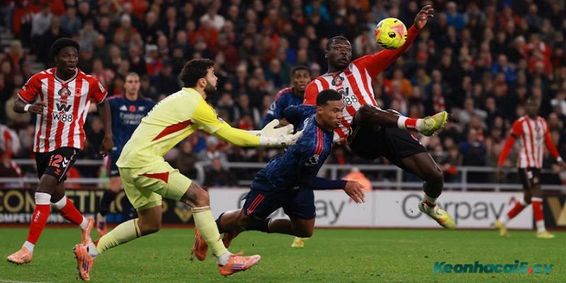 Khoảng cách vị trí đầu bảng cua Arsenal đang được rút ngắn